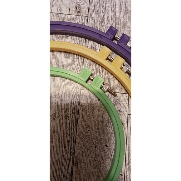 Embroidery Hoops - Picture 2 of 3